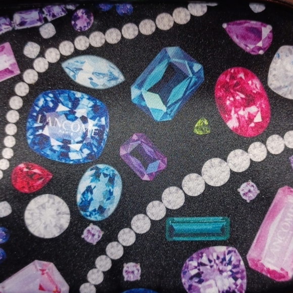Lancome Paris makeup bag Diamonds and pearls and gems - Picture 8 of 16